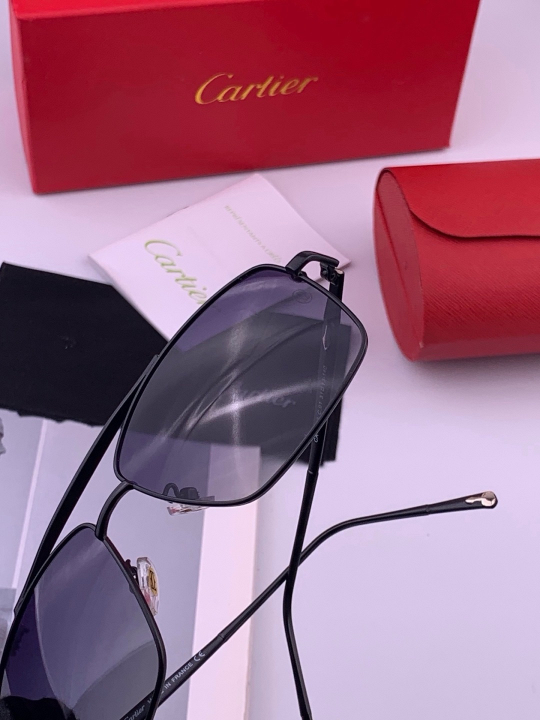 【Cartier  卡地亚】 👑男女款偏光墨镜  双色烤漆工艺  进口宝丽来偏光镜片   顶级做工彰显非凡品味 高品质 