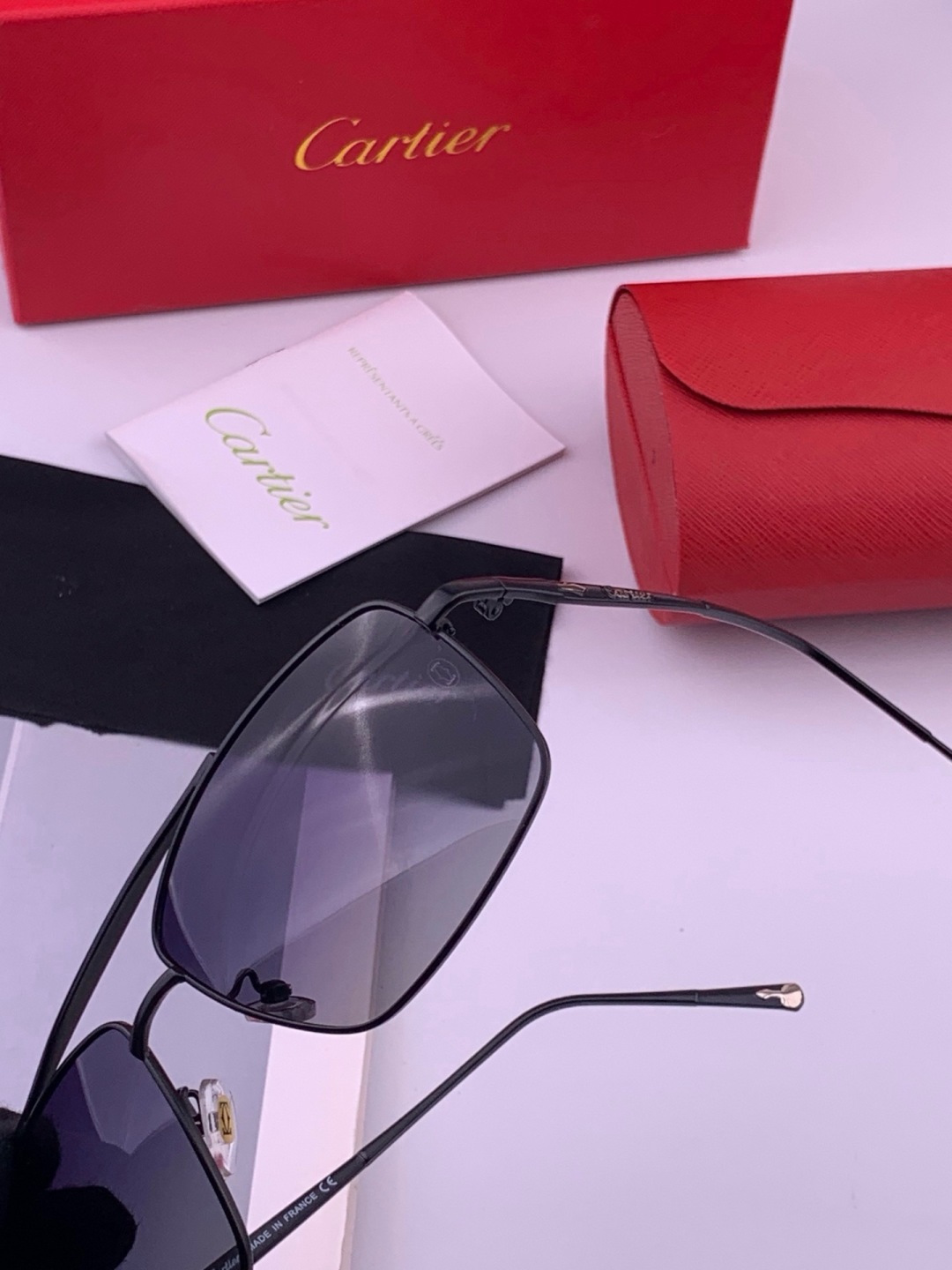 【Cartier  卡地亚】 👑男女款偏光墨镜  双色烤漆工艺  进口宝丽来偏光镜片   顶级做工彰显非凡品味 高品质 