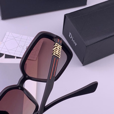 🔺 【DIOR-迪奥】 开春新款 潮流爆款 时尚方框偏光太阳镜 高品质 佩戴舒适 网红潮款墨镜 女士高清偏光太阳镜🕶️ 🔺 【DIOR-迪奥】 开春新款 潮流爆款 时尚方框偏光太阳镜 高品质 佩戴舒适 网红潮款墨镜 女士高清偏光太阳镜🕶️