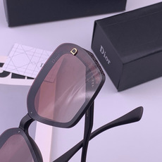 🔺 【DIOR-迪奥】 开春新款 潮流爆款 时尚方框偏光太阳镜 高品质 佩戴舒适 网红潮款墨镜 女士高清偏光太阳镜🕶️ 🔺 【DIOR-迪奥】 开春新款 潮流爆款 时尚方框偏光太阳镜 高品质 佩戴舒适 网红潮款墨镜 女士高清偏光太阳镜🕶️