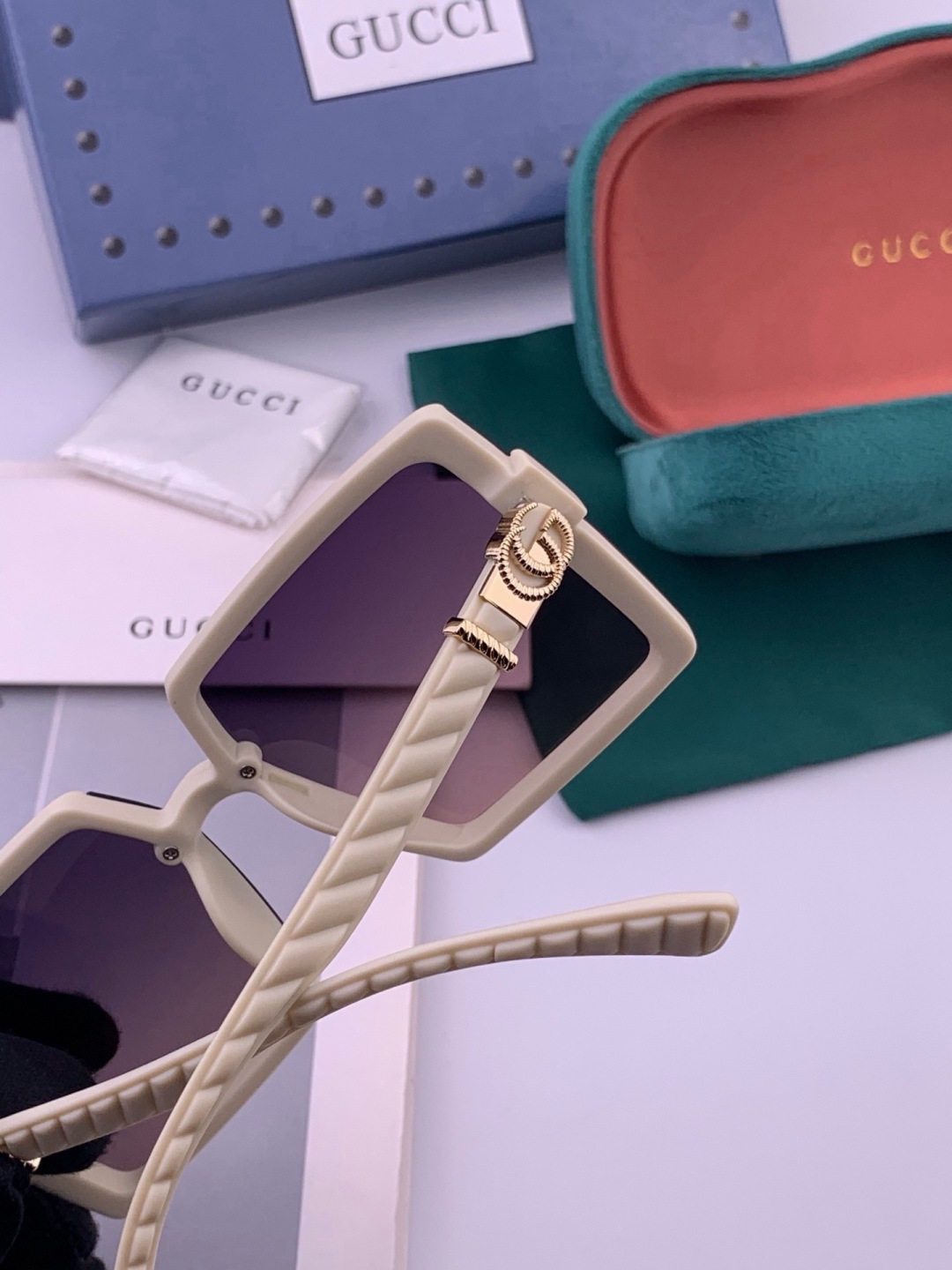 新款！新款出货！ 女士高清加厚偏光太阳镜🕶️ 🎉💍新款GUCCI偏光太阳镜[得意]开车驾驶镜时尚墨镜💐💐🌸世界顶级奢华品