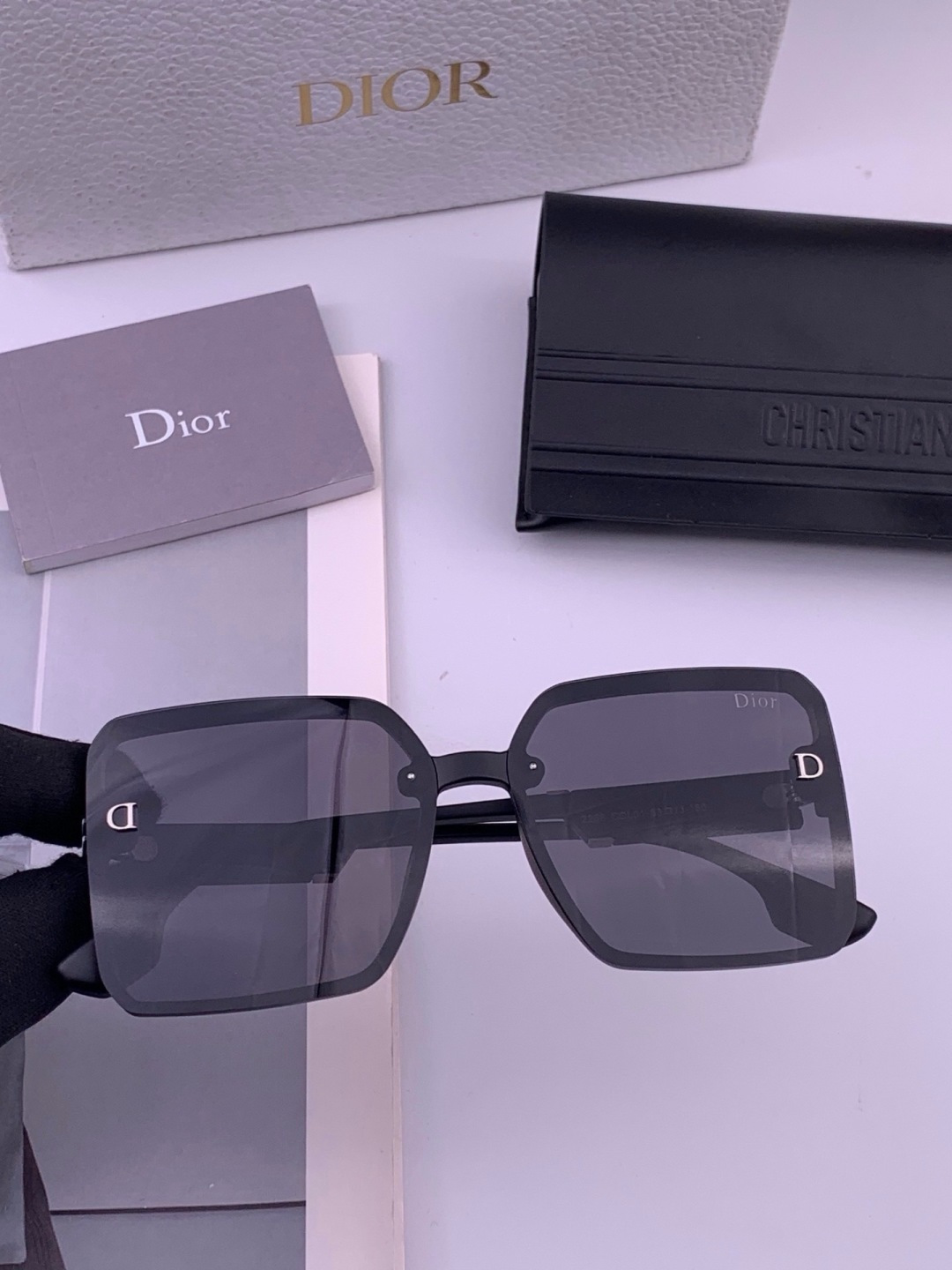 🔺 【DIOR-迪奥】开春新款 潮流爆款 时尚方框偏光太阳镜 高品质 佩戴舒适 网红潮款墨镜 女士高清偏光太阳镜🕶️ 🎉
