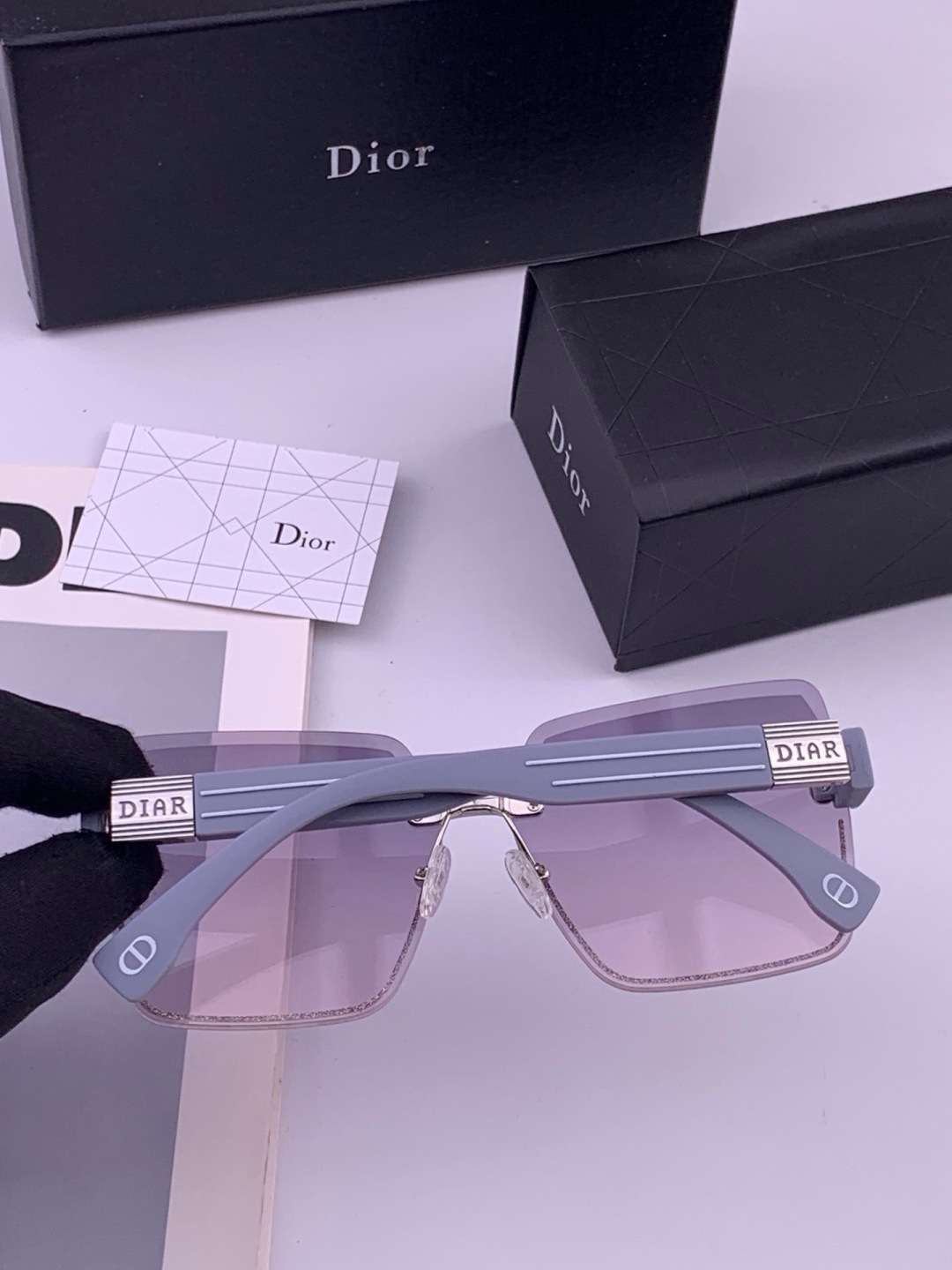 🔺 【DIOR-迪奥】开春新款 潮流爆款 时尚方框太阳镜 高品质 佩戴舒适 网红潮款墨镜 型号：D7771