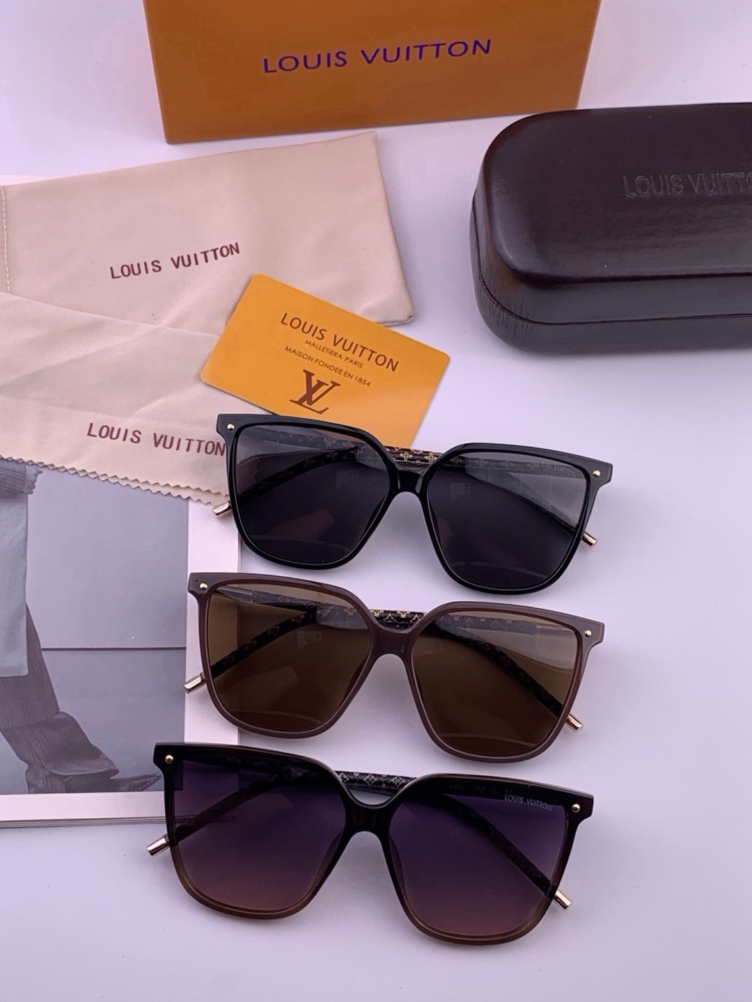 LV 🔥  高品质情侣款款墨镜   👍 进口宝丽来偏光镜片  🔥蛤蟆镜 开车钓鱼都可 🔥百搭显瘦墨镜韩版 大框司机开车防
