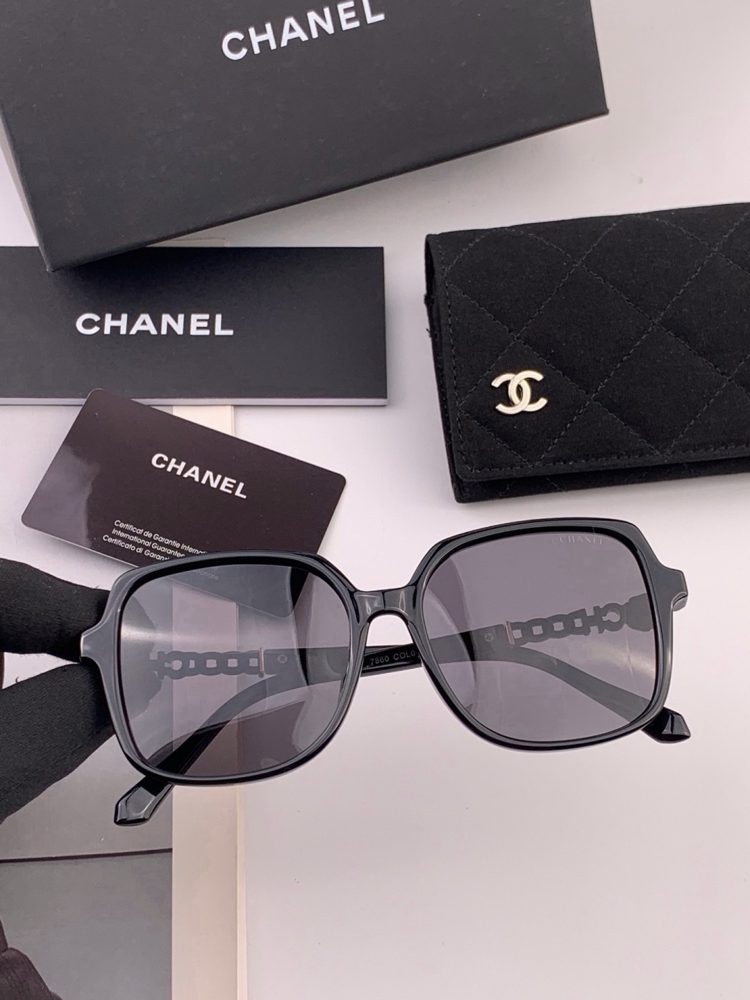 【CHANEL】香奈儿 新款潮流爆款 时尚方框太阳镜 佩戴舒适 网红潮款墨镜  女士高清加厚偏光太阳镜🕶️ 🎉高品质TR