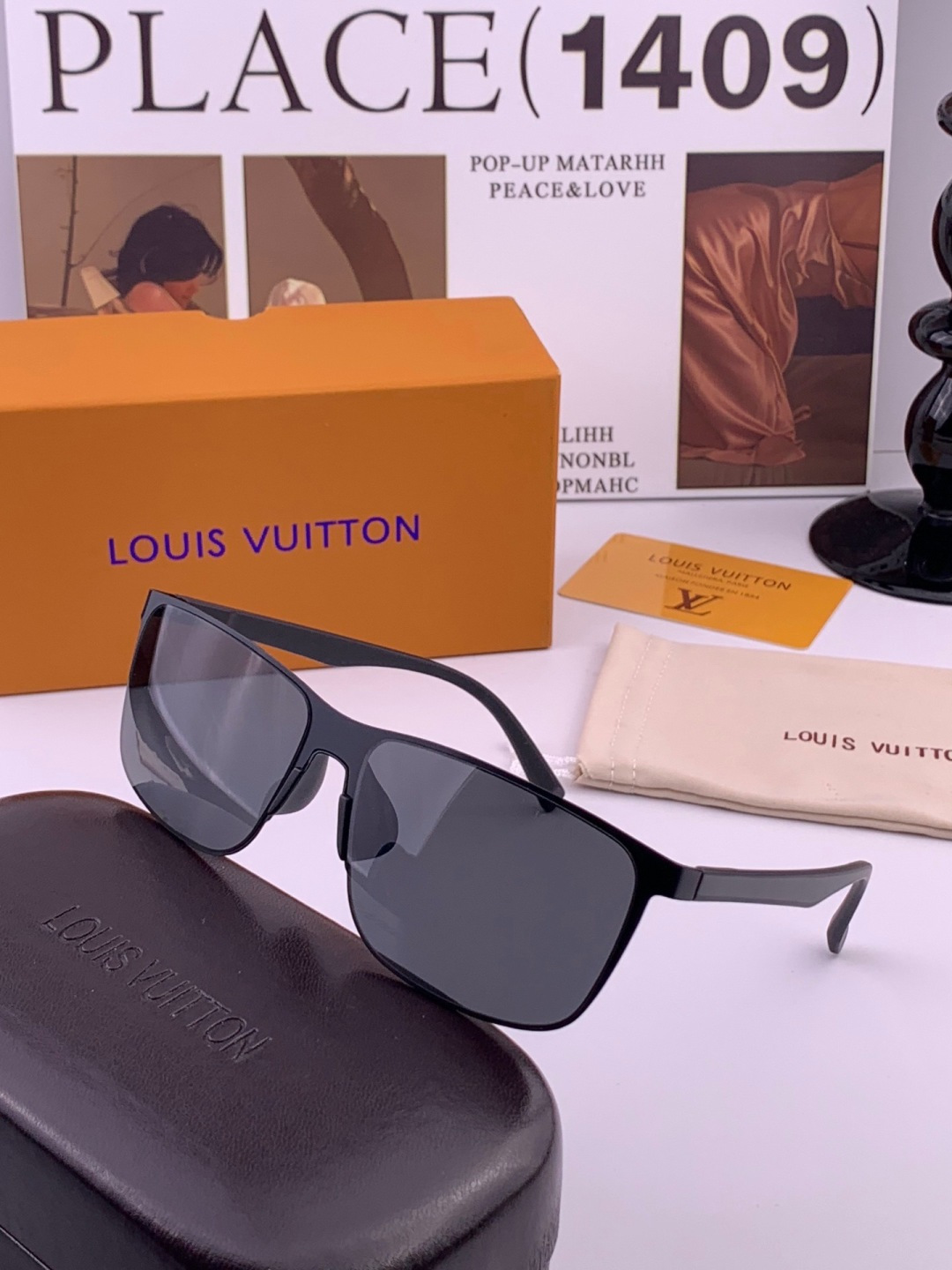 LV 男款炫彩飞行员偏光太阳镜 ❤️材质：高清尼龙加厚卡槽高清偏光镜片 🌹无边框镜架💕颜👍型号：L5374