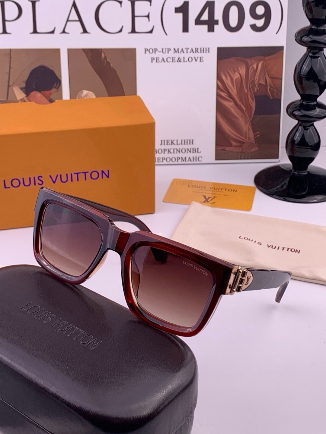 LV 新款女士方框太阳眼镜 开车墨镜 新款太阳镜  时尚大方 舒适轻盈 精致奢华 超轻 型号：L4443