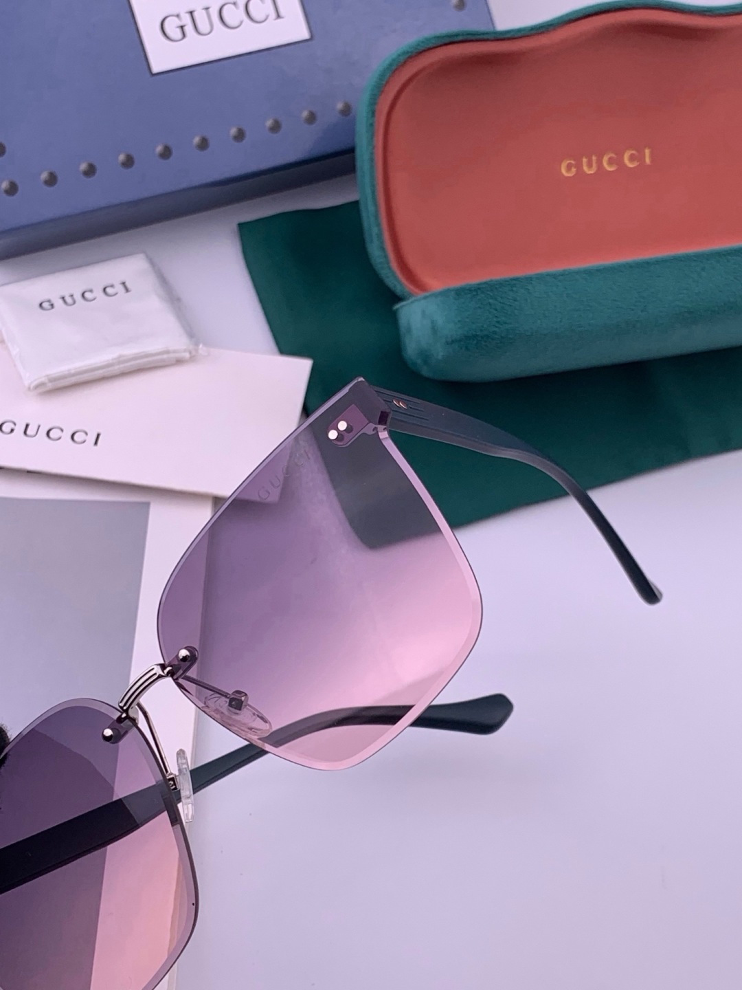 🔺 【GUCCI】开春新款 潮流爆款 时尚方框太阳镜 高品质 佩戴舒适 网红潮款墨镜 型号：G4279