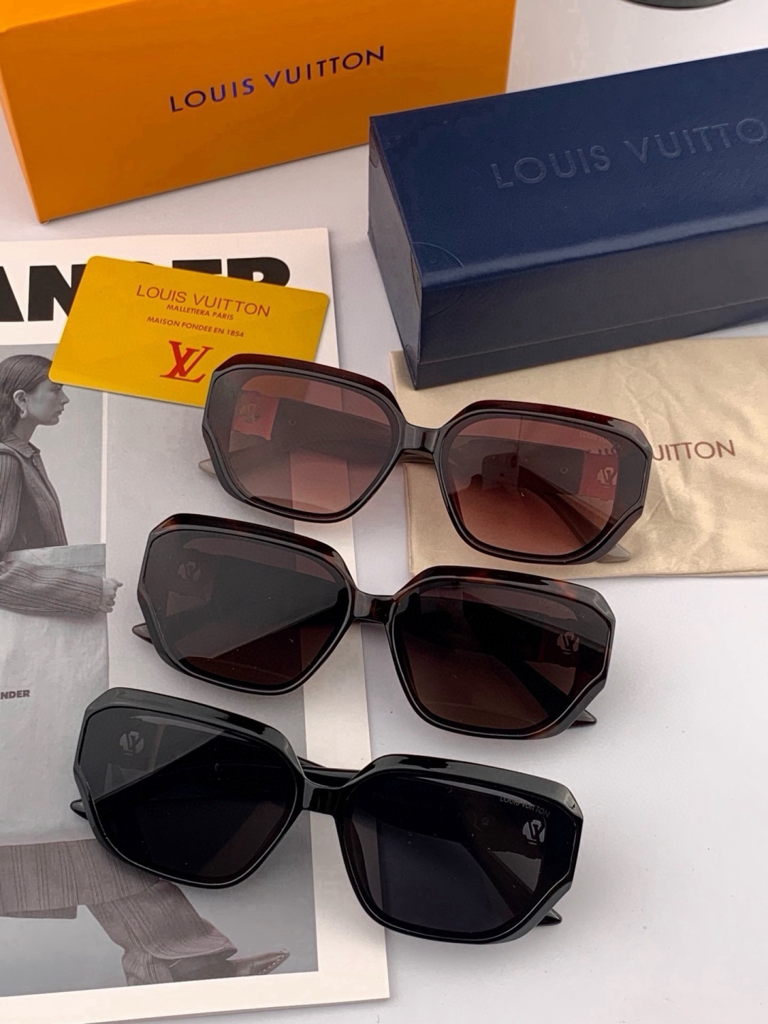LV 开春新款  潮流爆款 时尚方框太阳镜 高品质 佩戴舒适 网红潮款墨镜 型号L8551