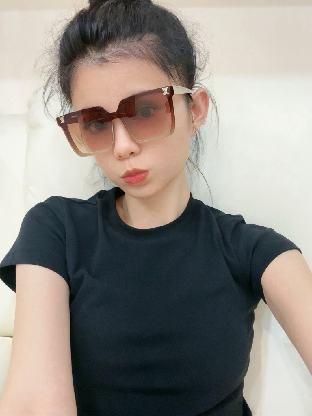 🔺LV🔻早春新款，众多明星同款[色]LV‼️‼️新款大框墨镜 ，🌈🌈宝丽来超清太阳镜🔝🔝型号：L6006