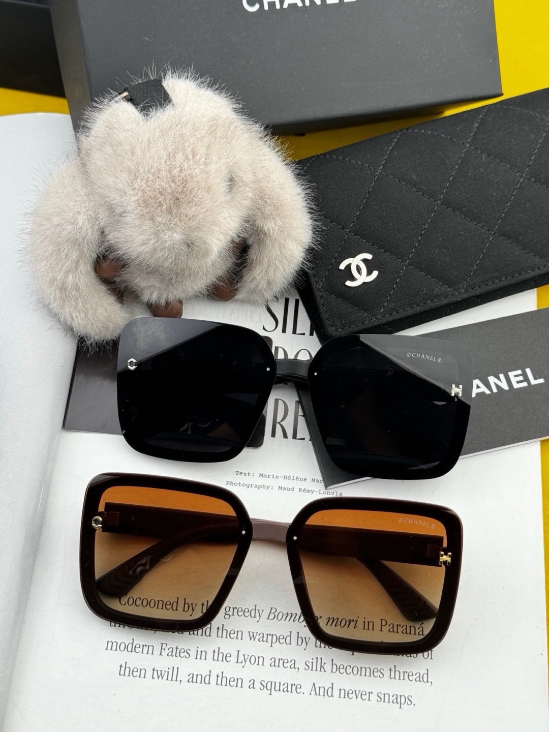 新品CHANEL 香奈儿太阳镜以独特魅力和前卫风格诠释春夏最新眼镜，质感超好佩带舒适 型号：CH2305