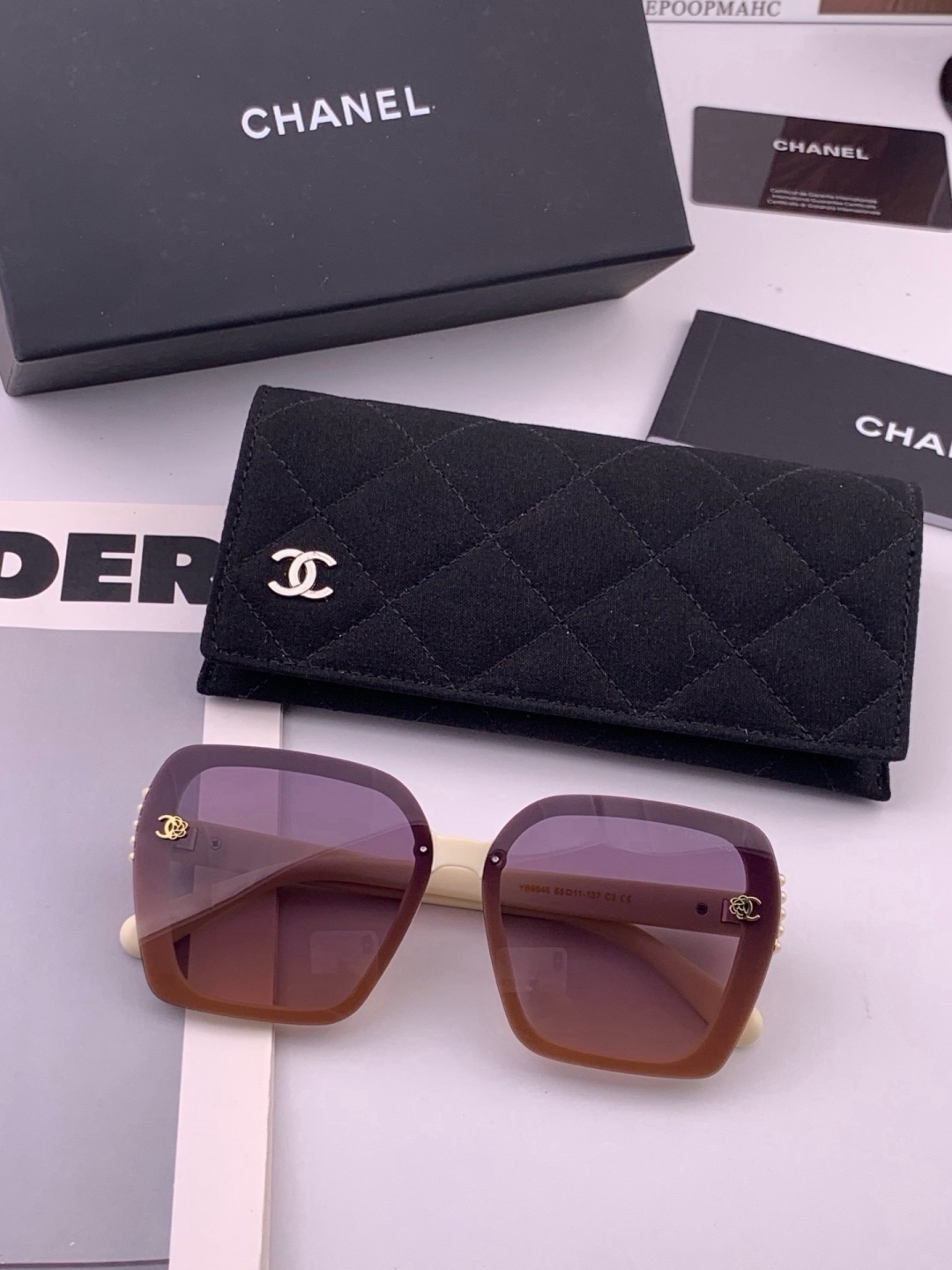 🔺CHANEL🔻官方早春新款，众多明星同款[色]香奈儿‼️‼️新款大框偏光墨镜 ，镜腿LOGO小珍珠🌈🌈宝丽来超清偏光太
