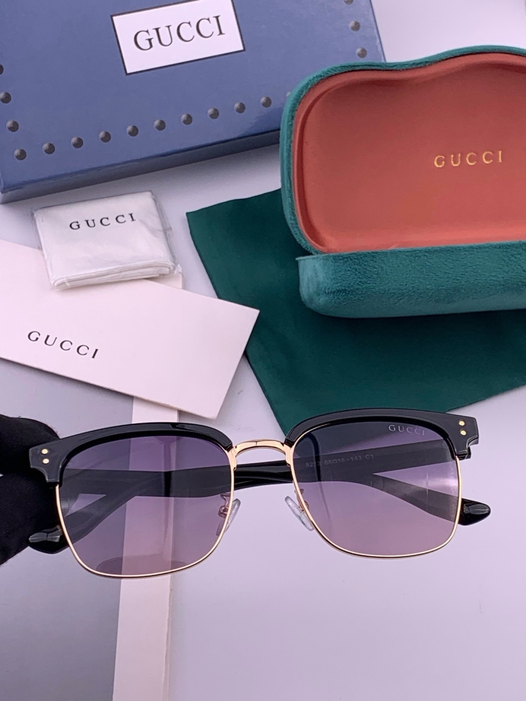 【GUCCI】新款GUCCI 时尚百搭大方框，别致半框设计 大气风格 全新清新配色，街拍气质护目太阳镜 ！型号：G282