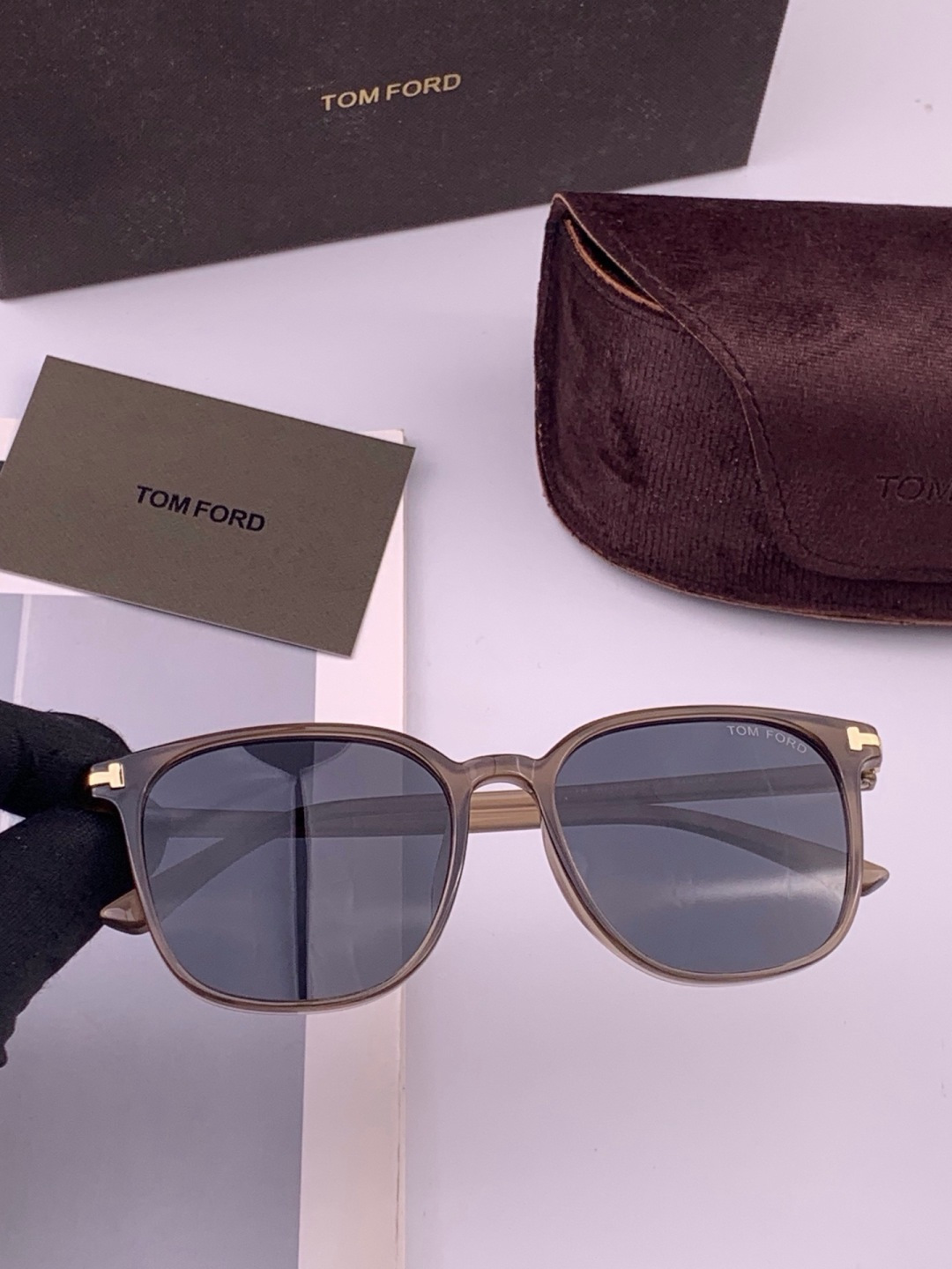 【TOMFORD】汤姆福特 爆款来袭！经典火爆作品 重磅出击 ！超经典偏光眼镜，时刻展现时尚大牌风范！我心动，💓我选择！