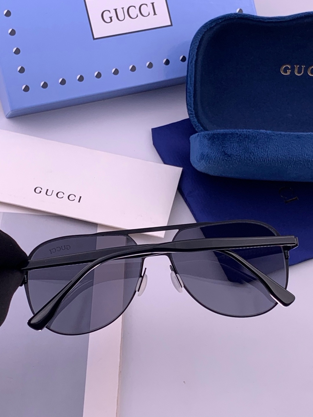 GUCCI 男款炫彩飞行员偏光太阳镜 ❤️材质：高清尼龙加厚卡槽高清偏光镜片 🌹无边框镜架💕颜👍型号：G7810