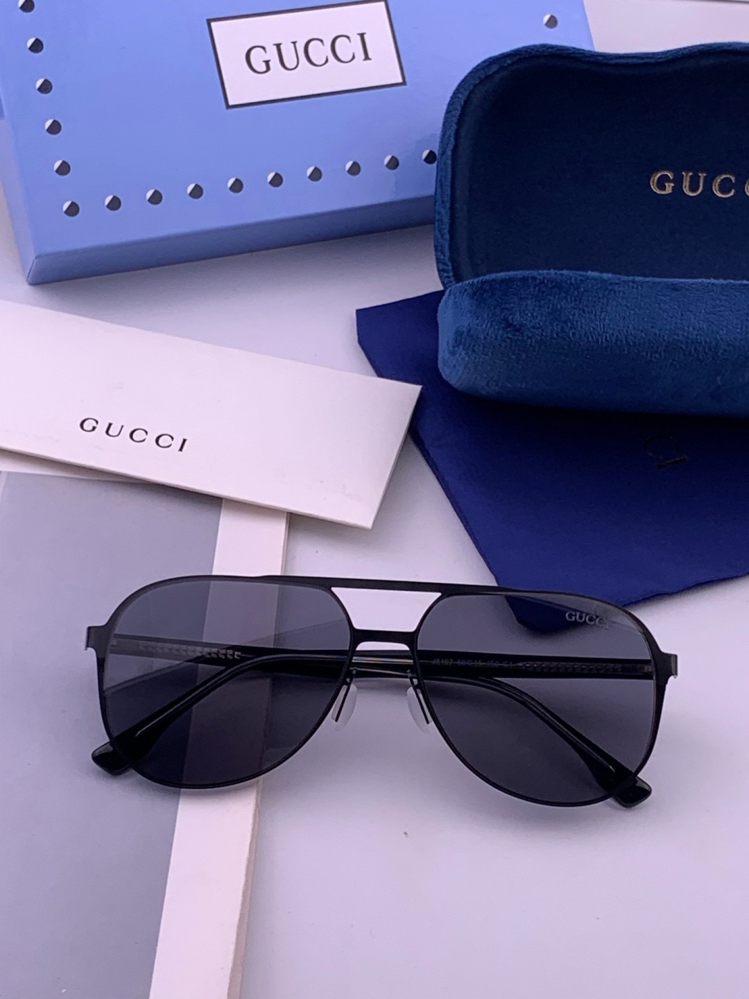 GUCCI 男款炫彩飞行员偏光太阳镜 ❤️材质：高清尼龙加厚卡槽高清偏光镜片 🌹无边框镜架💕颜👍型号：G7810