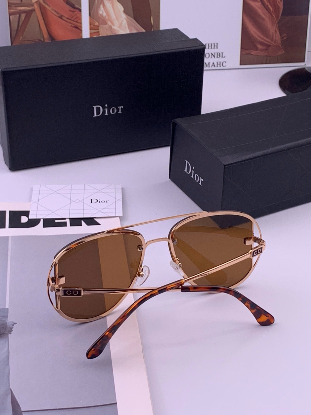🔺 【DIOR-迪奥】开春新款 潮流爆款 时尚太阳镜 高品质 佩戴舒适 网红潮款墨镜 型号：D4500