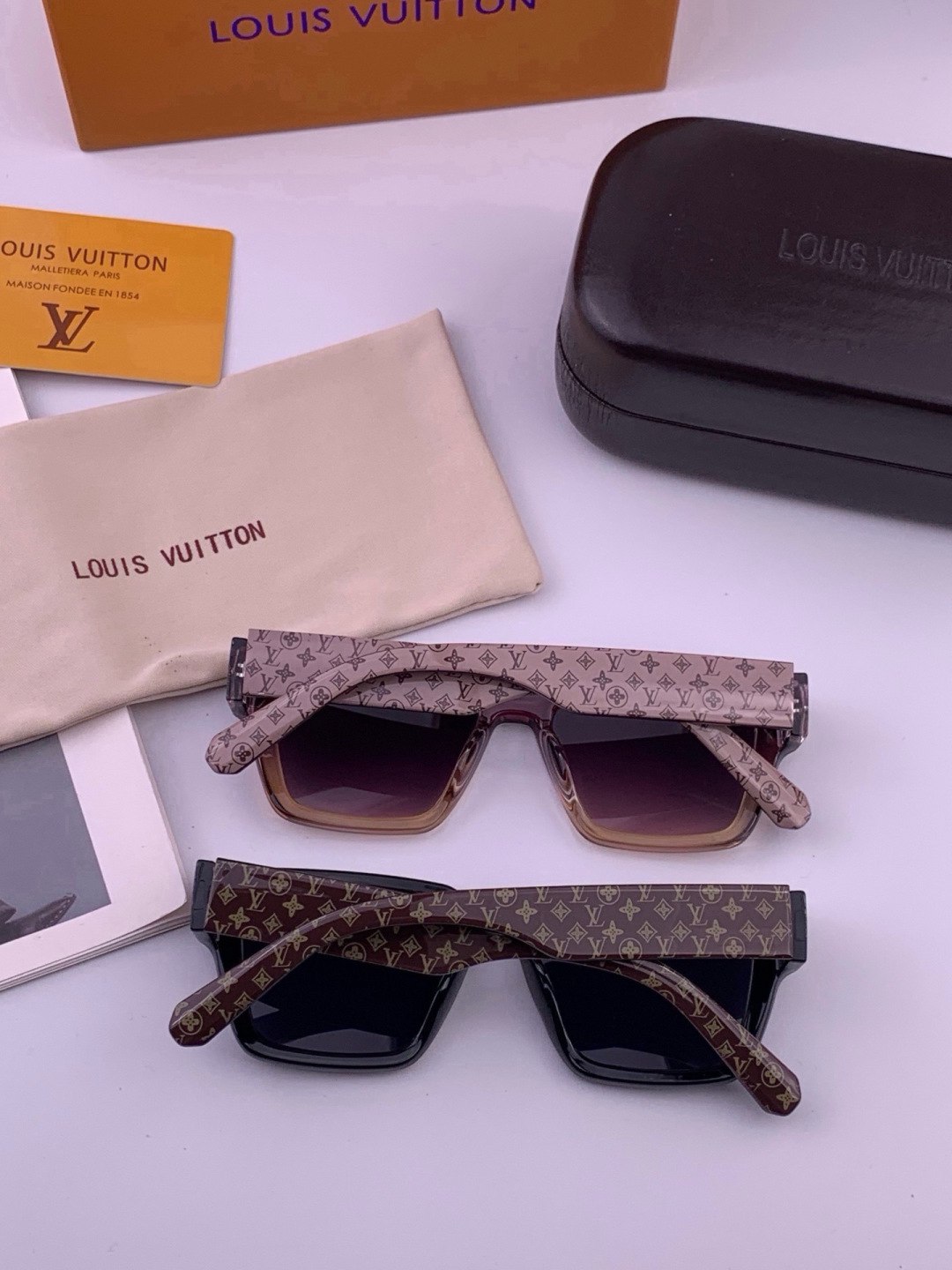 LV 太阳镜潮品官网模特同款 [玫瑰][玫瑰]四叶草🍀精致个性设计简约时尚 高品质值得拥有绝对潮爆整个夏季 新款L123