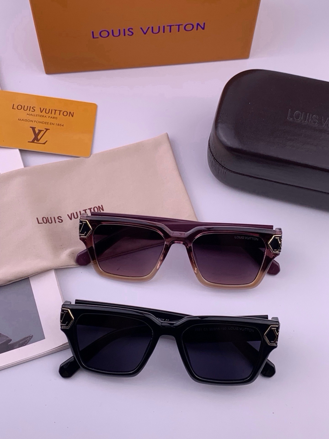LV 太阳镜潮品官网模特同款 [玫瑰][玫瑰]四叶草🍀精致个性设计简约时尚 高品质值得拥有绝对潮爆整个夏季 新款L123