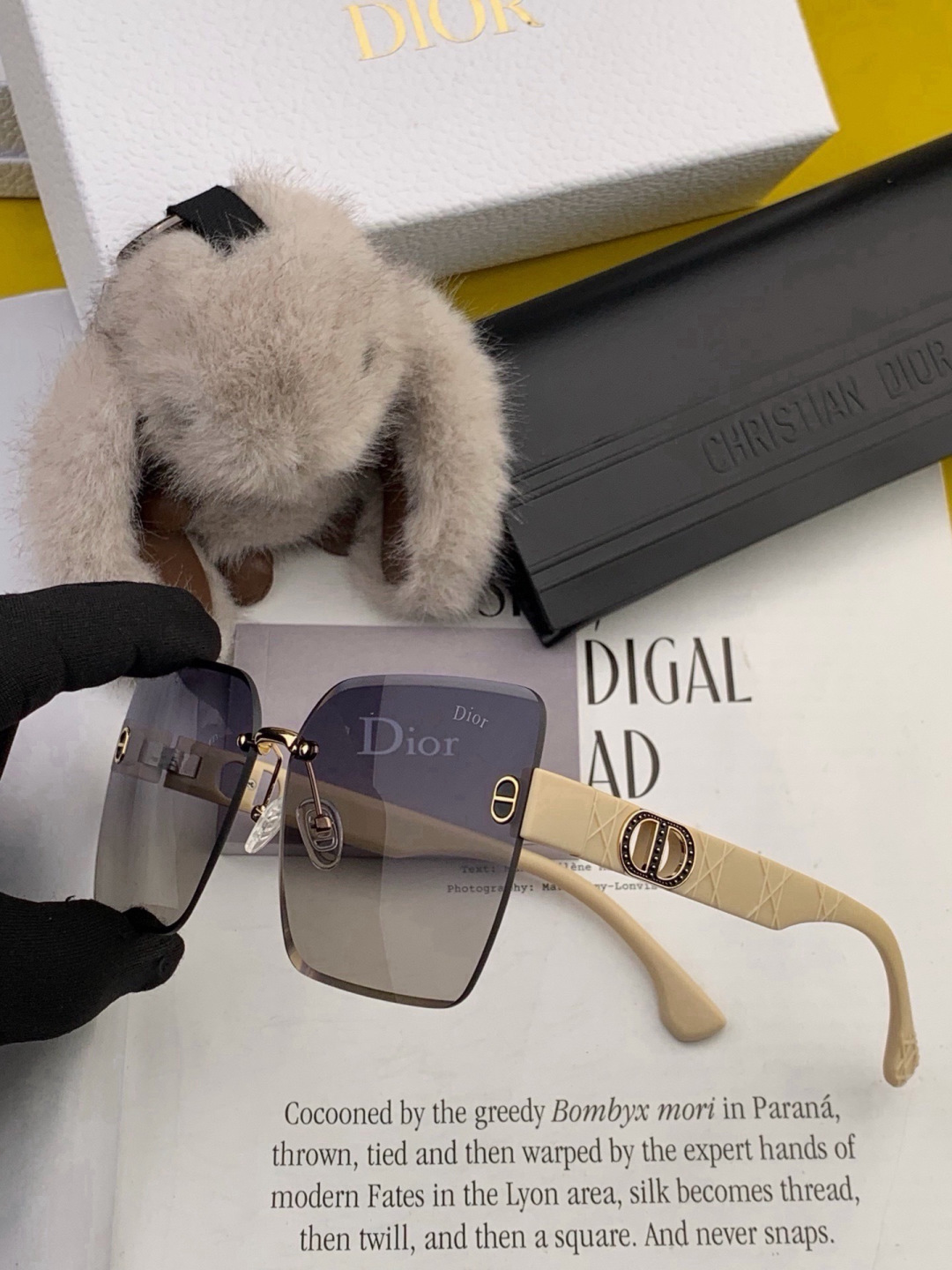 🔺 【DIOR-迪奥】开春新款 潮流爆款 时尚方框太阳镜 高品质 佩戴舒适 网红潮款墨镜 型号：D3550