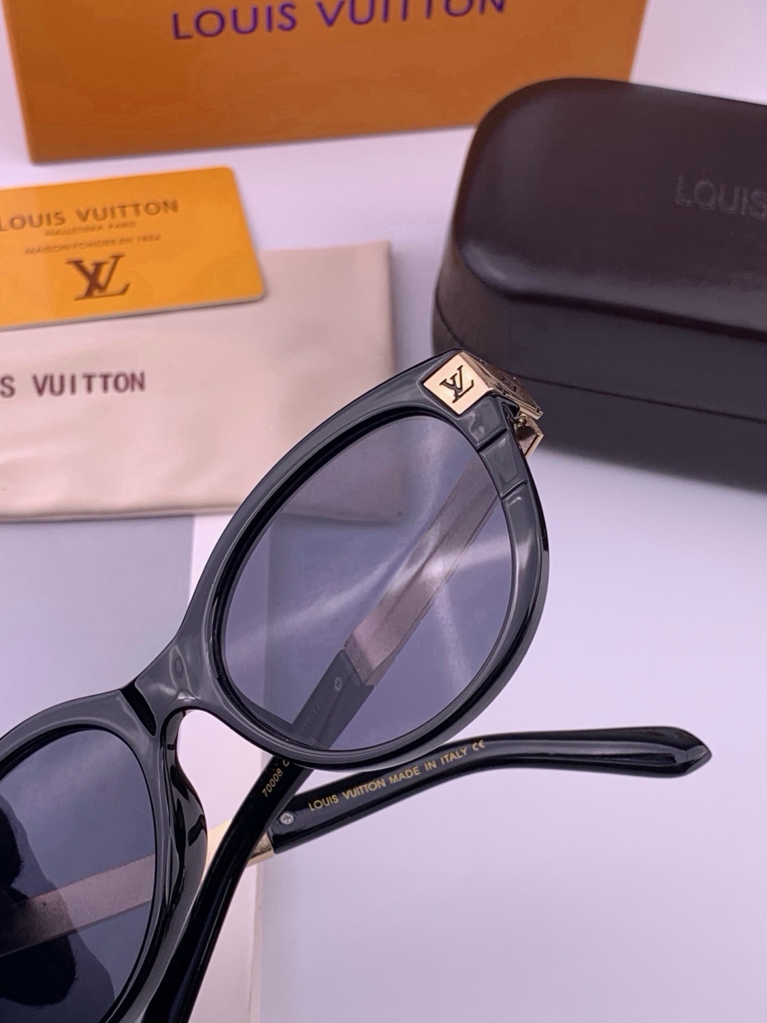 🔺LV🔻早春新款，众多明星同款[色]LV‼️‼️新款大框墨镜 ，🌈🌈宝丽来超清太阳镜🔝🔝型号：L87000