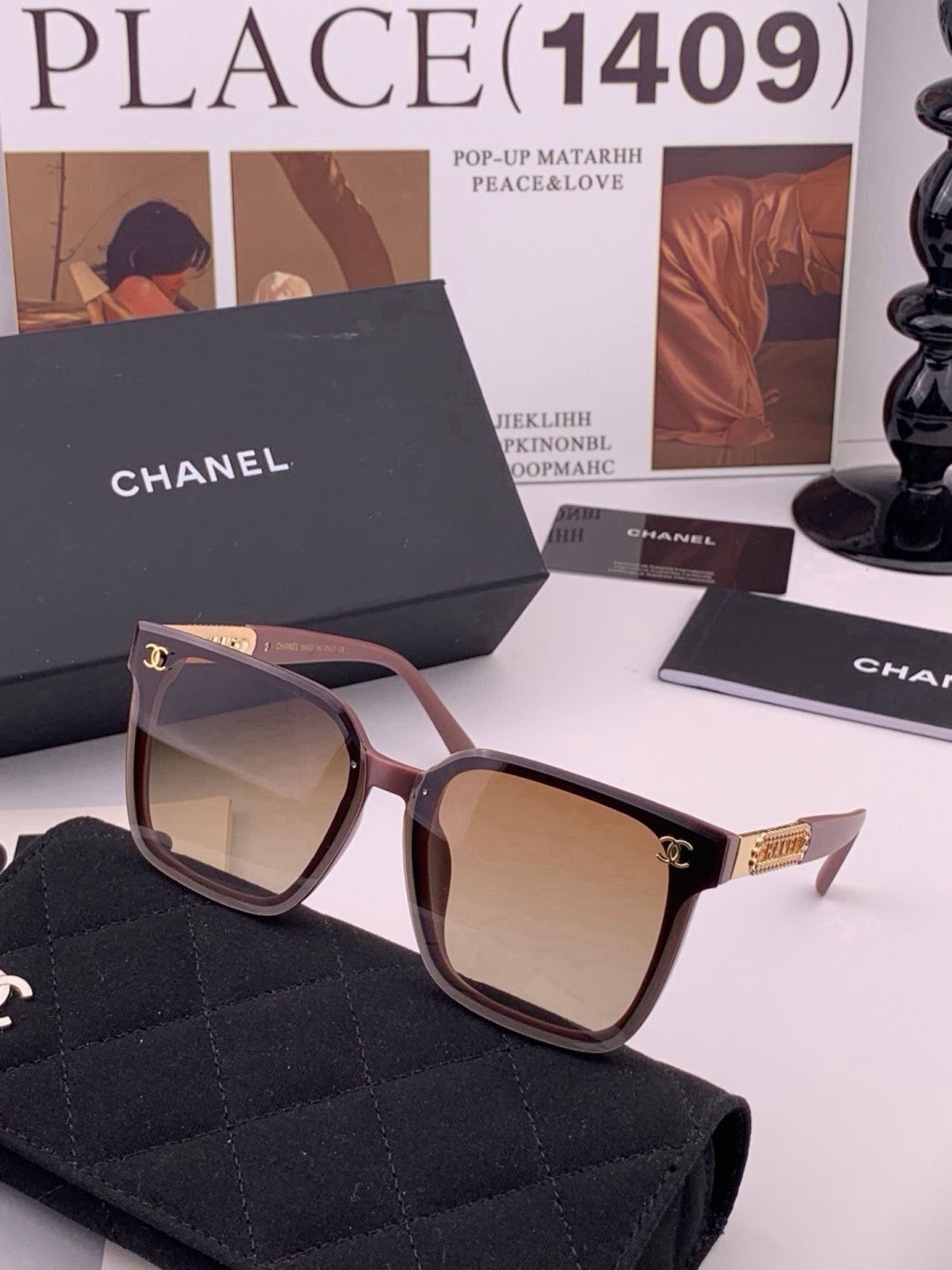 新品CHANEL 香奈儿太阳镜以独特魅力和前卫风格诠释春夏最新眼镜，质感超好佩带舒适 型号：CH07003