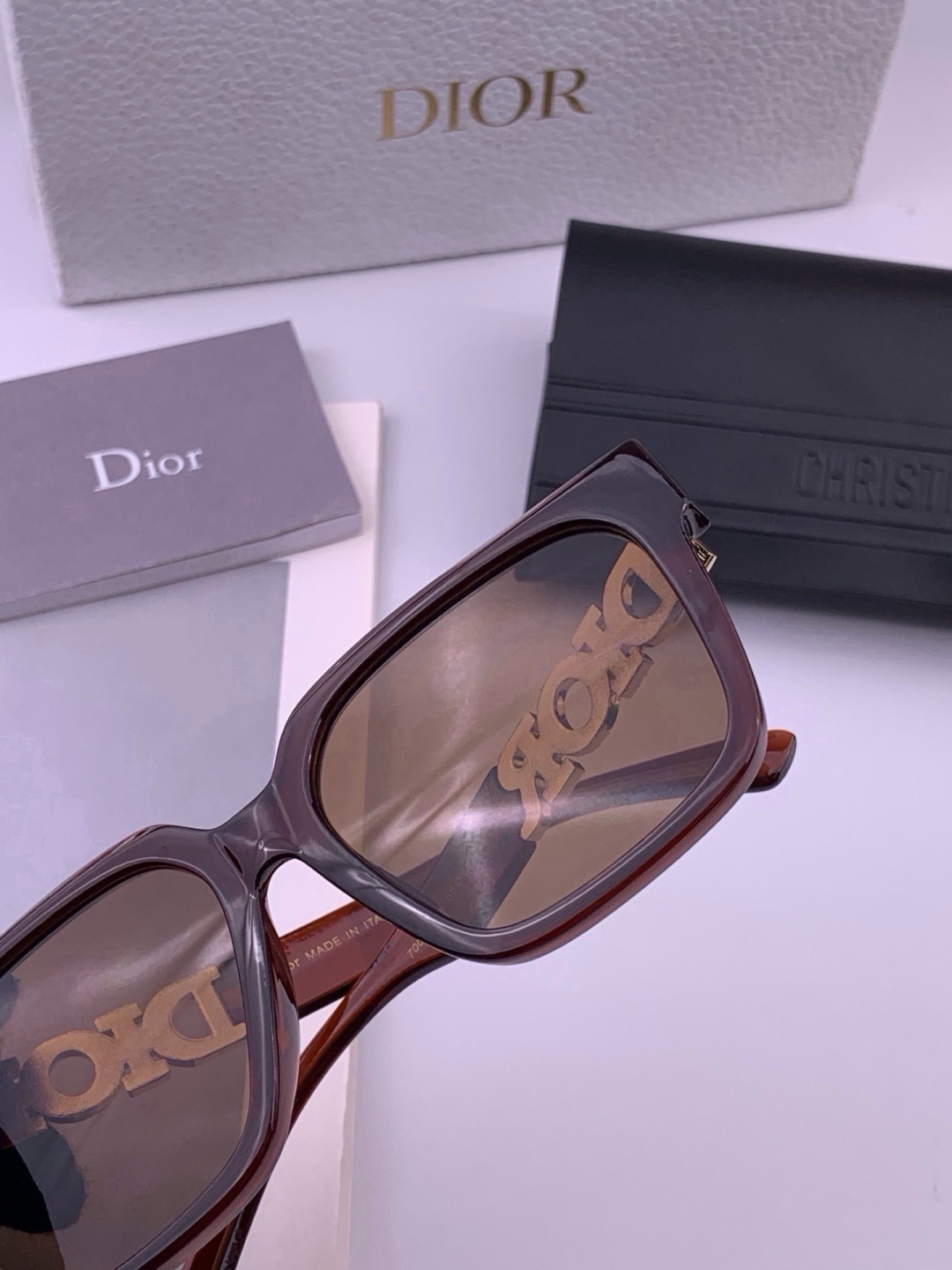 【DIOR】迪奥太阳镜 时尚造型 开车驾驶镜时尚墨镜🌸世界顶级奢华品牌，品质保证！😍😍经典款, 明星热爱!💥💥有史以来最