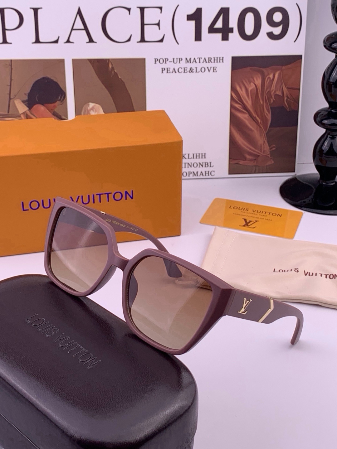 🔺LV🔻早春新款，众多明星同款[色]LV‼️‼️新款大框墨镜 ，🌈🌈宝丽来超清太阳镜🔝🔝型号：L77004