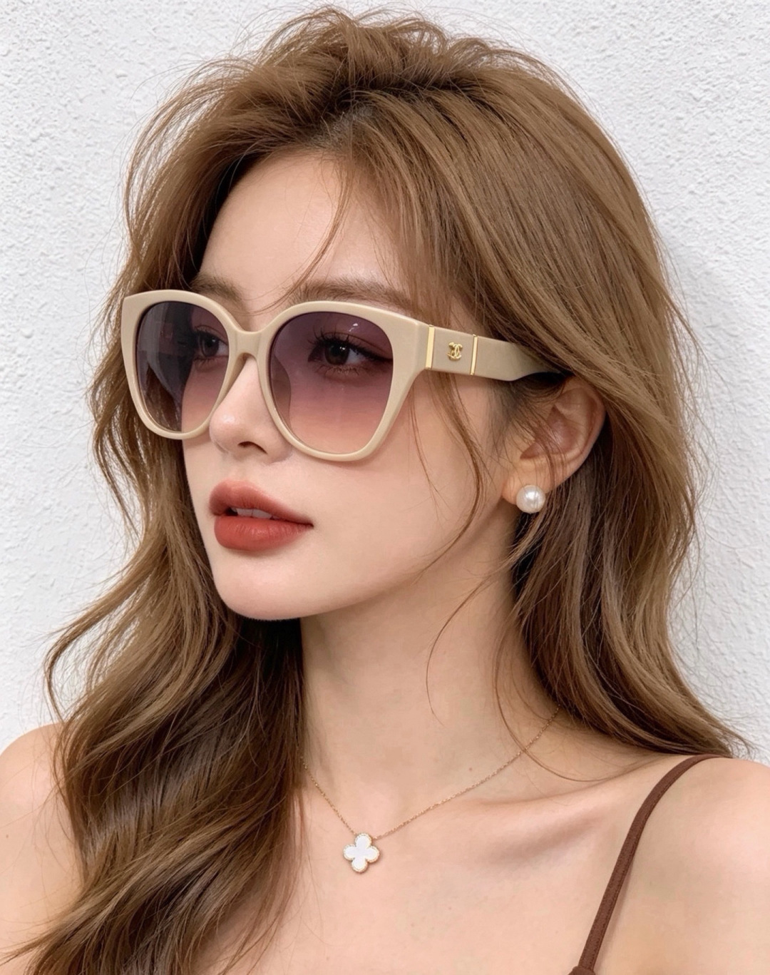 🔺CHANEL🔻官方早春新款，众多明星同款[色]香奈儿‼️‼️新款大框墨镜 ，🌈🌈宝丽来超清太阳镜🔝🔝型号：CH4700