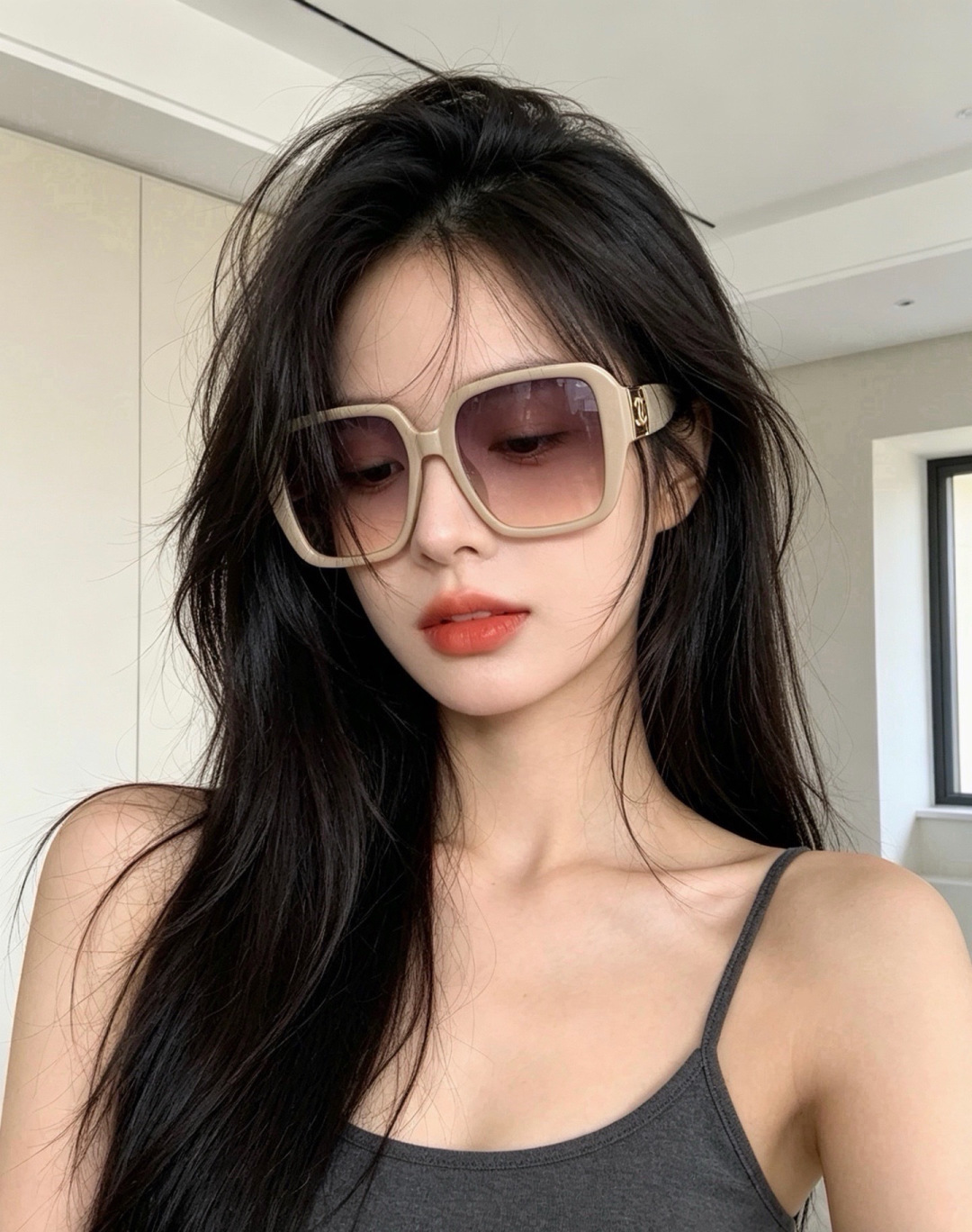 🔺CHANEL🔻官方早春新款，众多明星同款[色]香奈儿‼️‼️新款大框墨镜 ，🌈🌈宝丽来超清太阳镜🔝🔝型号：CH8700