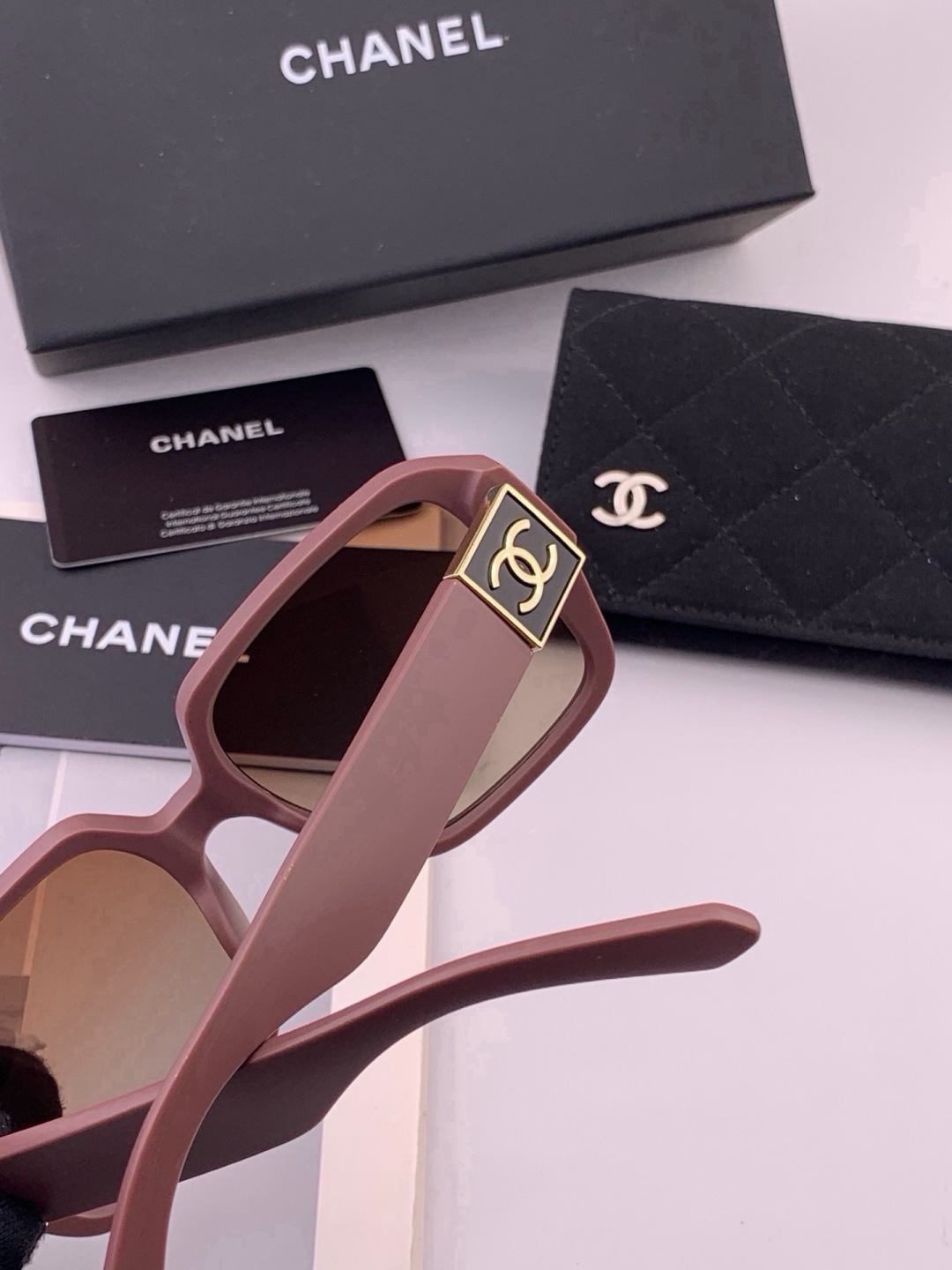 🔺CHANEL🔻官方早春新款，众多明星同款[色]香奈儿‼️‼️新款大框墨镜 ，🌈🌈宝丽来超清太阳镜🔝🔝型号：CH8700