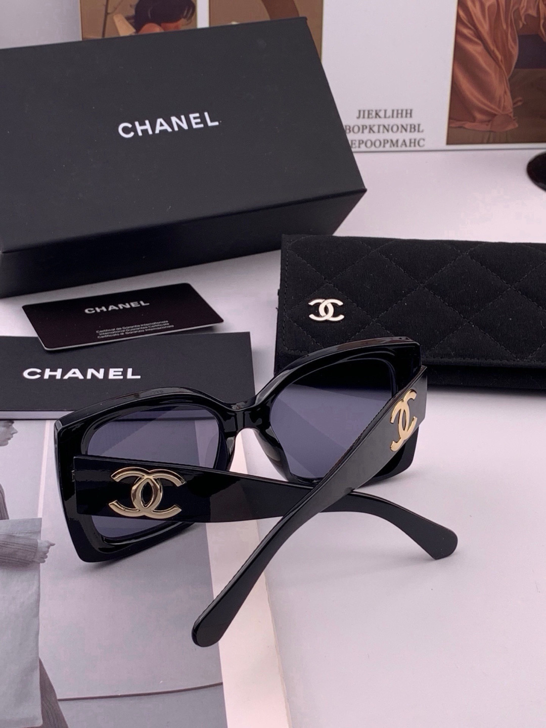 🔺CHANEL🔻官方早春新款，众多明星同款[色]香奈儿‼️‼️新款大框墨镜 ，🌈🌈宝丽来超清太阳镜🔝🔝型号：CH8700