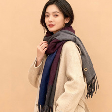 ✨✨太美了😍 【皮安娜】情侣款 美到要尖叫😱专柜最新款🎊英伦欧美范儿「多色渐变」又是一款即时尚又实用的大围巾&长巾,🎆 ✨✨太美了😍 【皮安娜】情侣款 美到要尖叫😱专柜最新款🎊英伦欧美范儿「多色渐变」又是一款即时尚又实用的大围巾&长巾,🎆