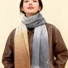 ✨✨太美了😍 【皮安娜】情侣款 美到要尖叫😱专柜最新款🎊英伦欧美范儿「多色渐变」又是一款即时尚又实用的大围巾&长巾,🎆 ✨✨太美了😍 【皮安娜】情侣款 美到要尖叫😱专柜最新款🎊英伦欧美范儿「多色渐变」又是一款即时尚又实用的大围巾&长巾,🎆