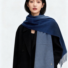 ✨✨太美了😍 【皮安娜】情侣款 美到要尖叫😱专柜最新款🎊英伦欧美范儿「多色渐变」又是一款即时尚又实用的大围巾&长巾,🎆 ✨✨太美了😍 【皮安娜】情侣款 美到要尖叫😱专柜最新款🎊英伦欧美范儿「多色渐变」又是一款即时尚又实用的大围巾&长巾,🎆