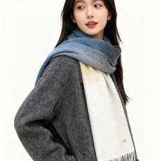 ✨✨太美了😍 【皮安娜】情侣款 美到要尖叫😱专柜最新款🎊英伦欧美范儿「多色渐变」又是一款即时尚又实用的大围巾&长巾,🎆 ✨✨太美了😍 【皮安娜】情侣款 美到要尖叫😱专柜最新款🎊英伦欧美范儿「多色渐变」又是一款即时尚又实用的大围巾&长巾,🎆