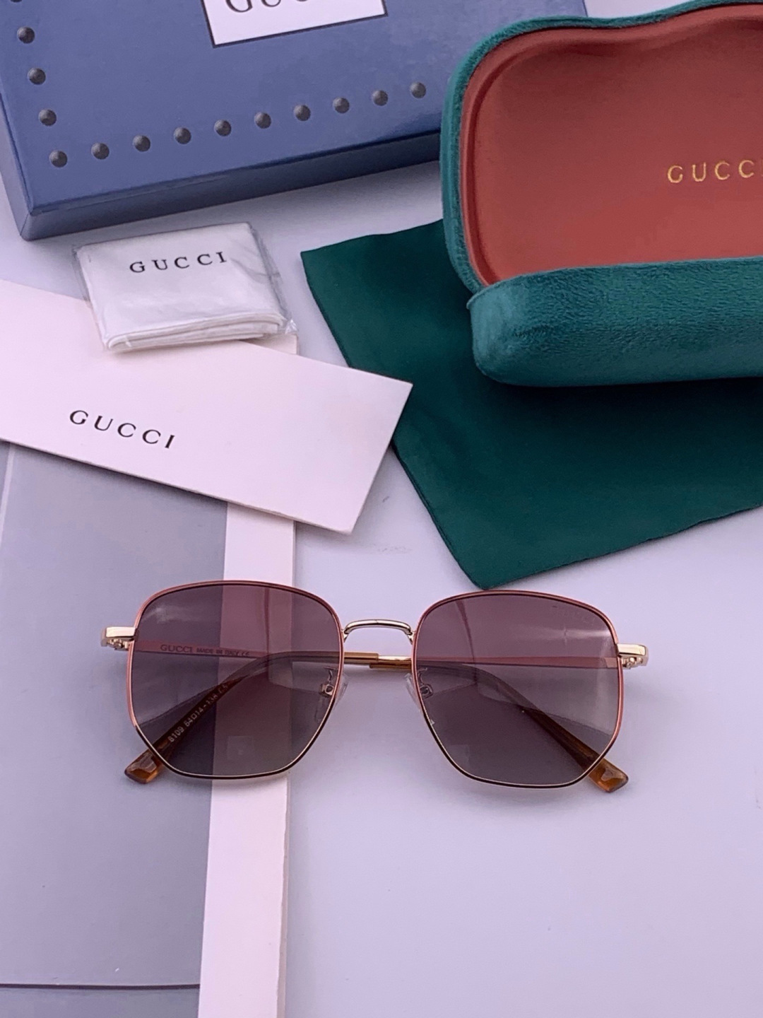 🔺 Gucci 🔻官方新款 众多明星同款[色]‼️‼️新款大框偏光墨镜 🌈🌈宝丽来超清加厚太阳镜🔝🔝型号：G9810