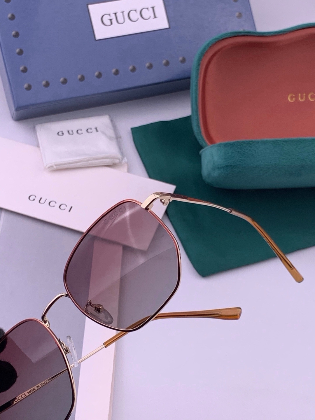 🔺 Gucci 🔻官方新款 众多明星同款[色]‼️‼️新款大框偏光墨镜 🌈🌈宝丽来超清加厚太阳镜🔝🔝型号：G9810