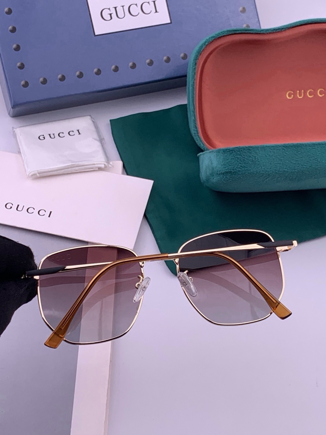 🔺 Gucci 🔻官方新款 众多明星同款[色]‼️‼️新款大框偏光墨镜 🌈🌈宝丽来超清加厚太阳镜🔝🔝型号：G9810