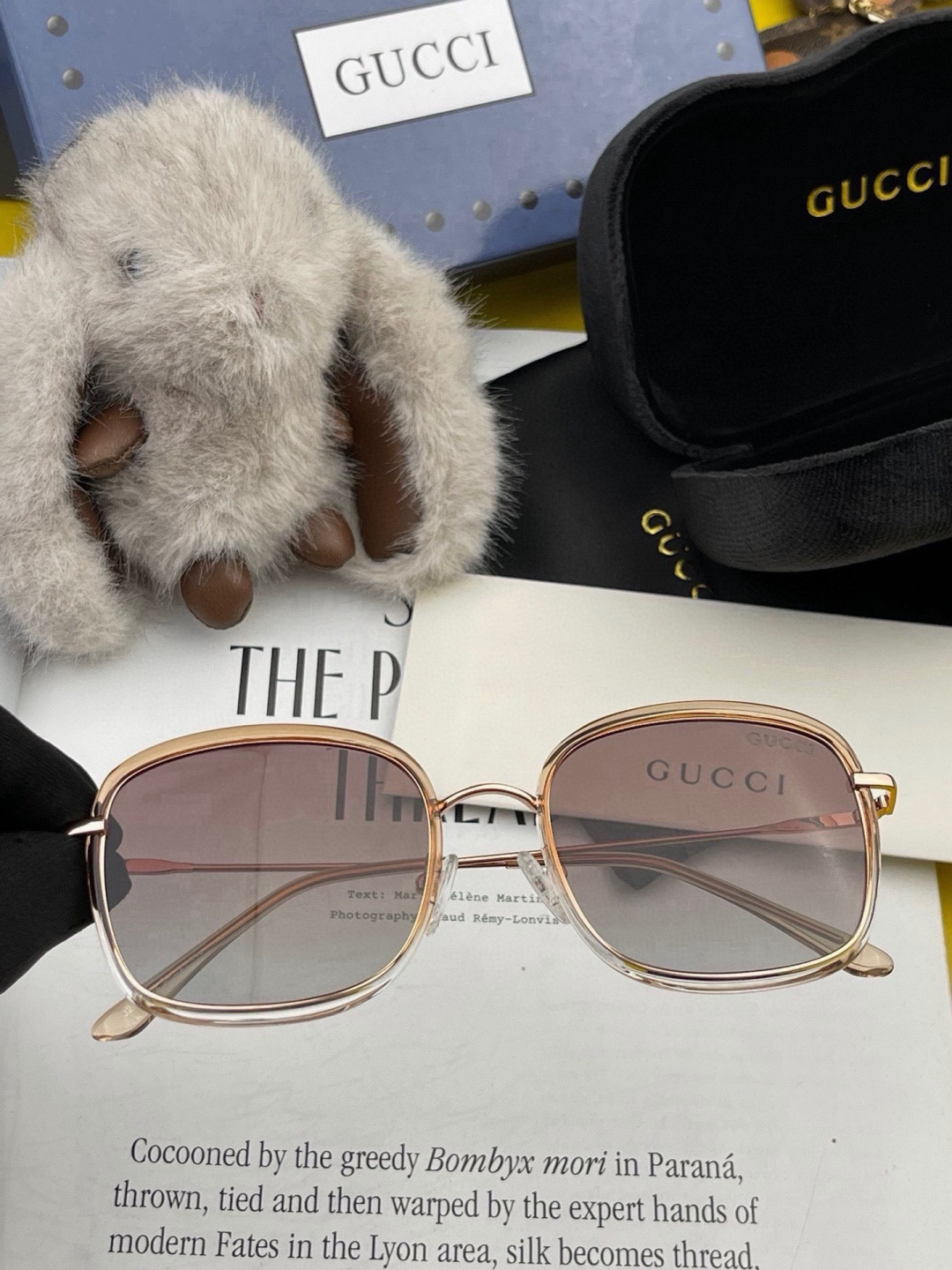 GUCCI 开春新款 最新款方框太阳镜 各路网红纷纷带起气场满分‼️ 俏皮甜美.上脸效果更佳.金属质感超好 型号：G22