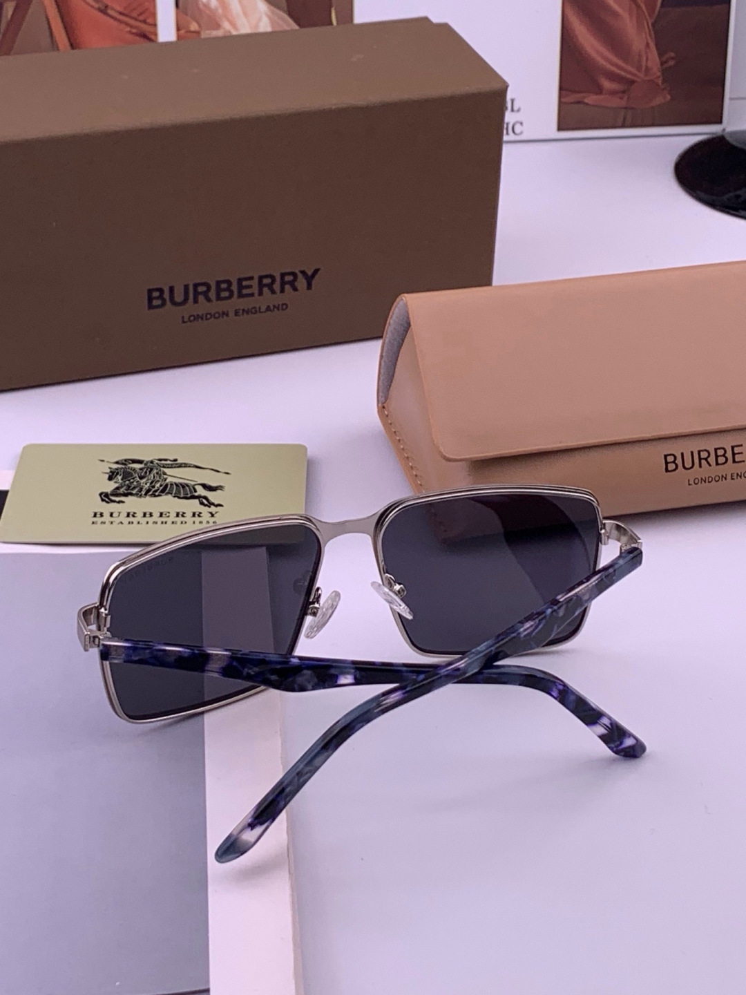 BURBERRY 巴宝莉，男士太阳眼镜🕶正版蛤蟆，太阳镜💋高品质，不挑脸，火的狠🍁新款🍁无死角🔝型号：B