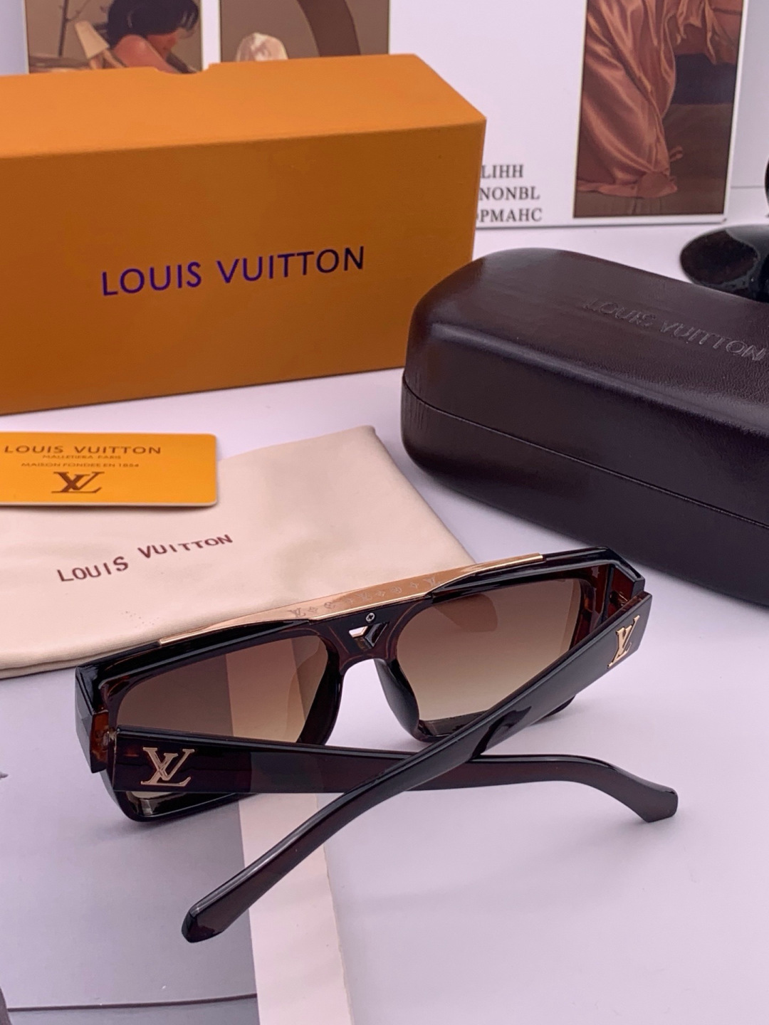 LV🔥高品质男女款”太阳镜🔥 开车钓鱼都可🔥百搭显瘦墨镜韩版男士飞行员大框司机开车防紫外线太阳镜，型号：L4198
