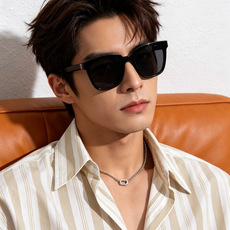 🔺 【GUCCI-偏光太阳镜】开春新款 潮流爆款 时尚偏光太阳镜 高品质 佩戴舒适 网红潮款墨镜 女士高清偏光太阳镜🕶️ 🔺 【GUCCI-偏光太阳镜】开春新款 潮流爆款 时尚偏光太阳镜 高品质 佩戴舒适 网红潮款墨镜 女士高清偏光太阳镜🕶️