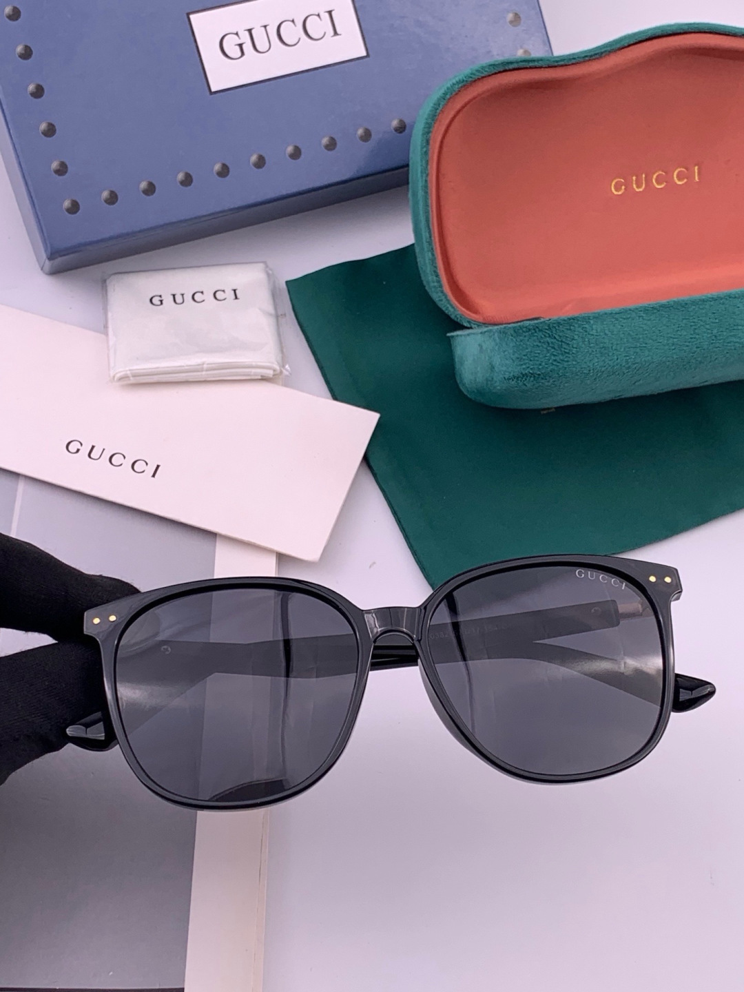 🔺 【GUCCI-偏光太阳镜】开春新款 潮流爆款 时尚偏光太阳镜 高品质 佩戴舒适 网红潮款墨镜 女士高清偏光太阳镜🕶️