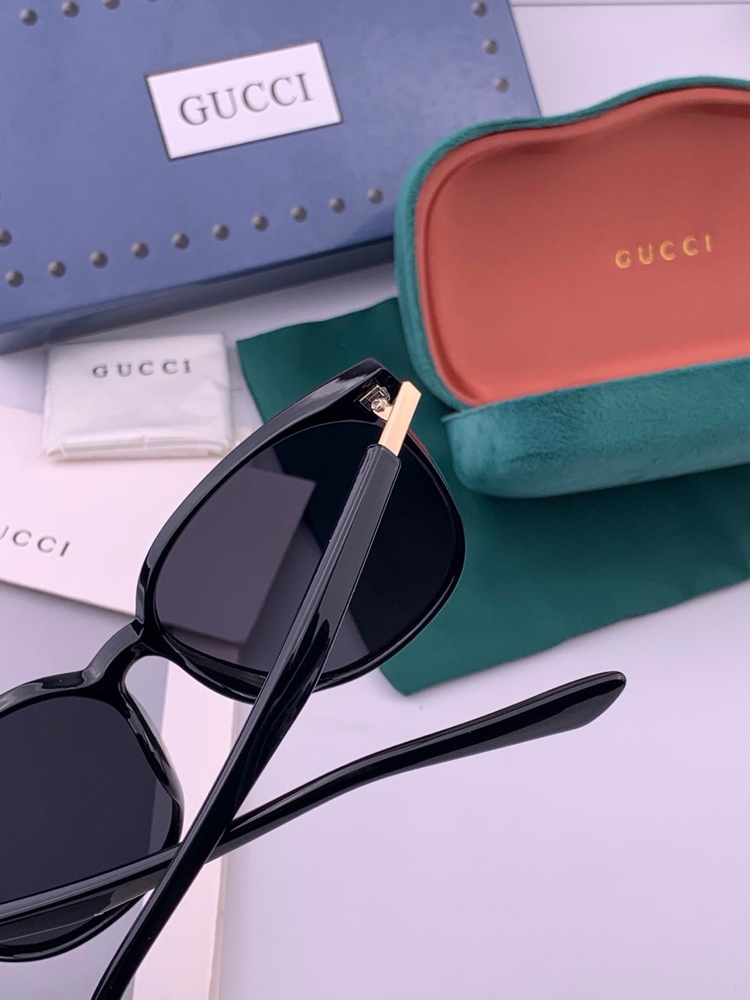 🔺 【GUCCI-偏光太阳镜】开春新款 潮流爆款 时尚偏光太阳镜 高品质 佩戴舒适 网红潮款墨镜 女士高清偏光太阳镜🕶️
