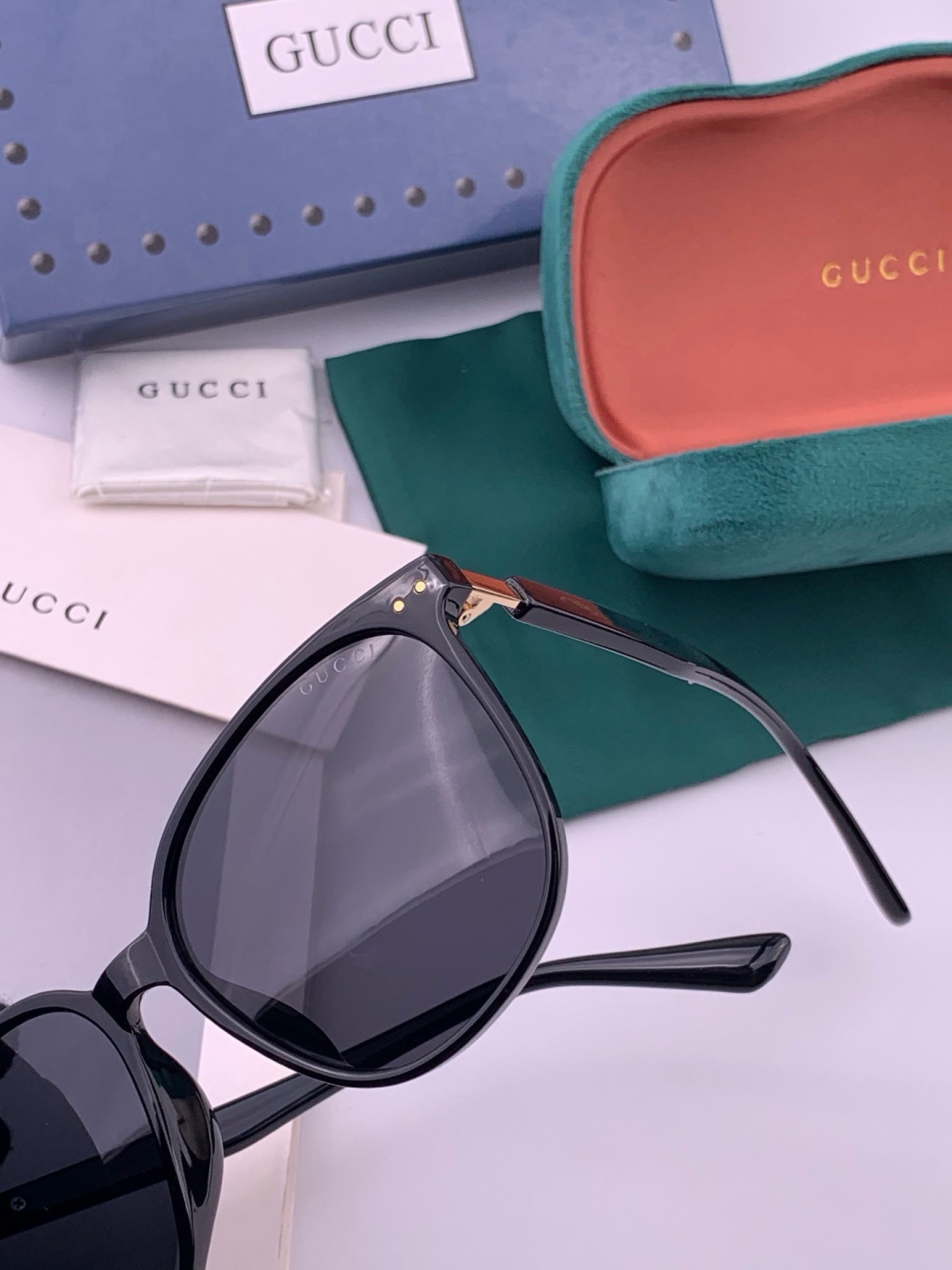🔺 【GUCCI-偏光太阳镜】开春新款 潮流爆款 时尚偏光太阳镜 高品质 佩戴舒适 网红潮款墨镜 女士高清偏光太阳镜🕶️