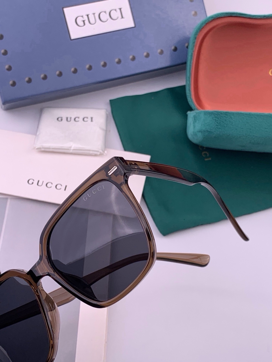 🔺 【GUCCI-偏光太阳镜】开春新款 潮流爆款 时尚偏光太阳镜 高品质 佩戴舒适 网红潮款墨镜 女士高清偏光太阳镜🕶️
