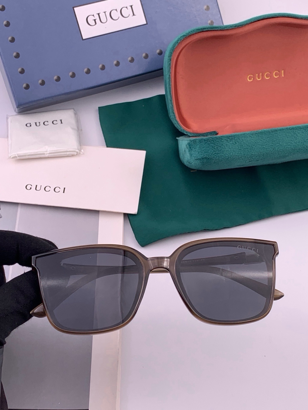 🔺 【GUCCI-偏光太阳镜】开春新款 潮流爆款 时尚偏光太阳镜 高品质 佩戴舒适 网红潮款墨镜 女士高清偏光太阳镜🕶️