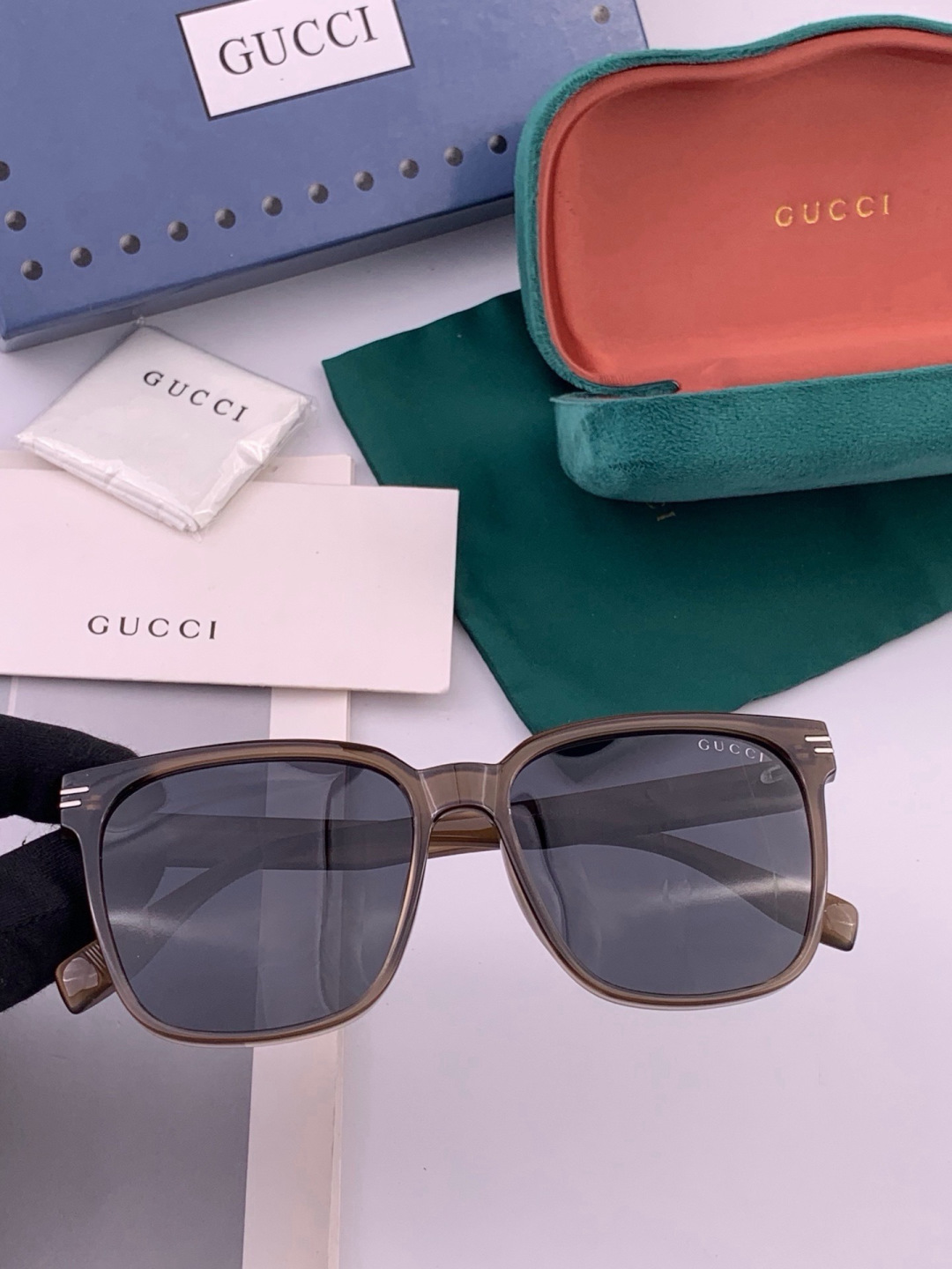 🔺 【GUCCI-偏光太阳镜】开春新款 潮流爆款 时尚偏光太阳镜 高品质 佩戴舒适 网红潮款墨镜 女士高清偏光太阳镜🕶️