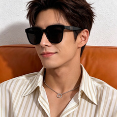🔺 【GUCCI-偏光太阳镜】开春新款 潮流爆款 时尚偏光太阳镜 高品质 佩戴舒适 网红潮款墨镜 女士高清偏光太阳镜🕶️ 🔺 【GUCCI-偏光太阳镜】开春新款 潮流爆款 时尚偏光太阳镜 高品质 佩戴舒适 网红潮款墨镜 女士高清偏光太阳镜🕶️